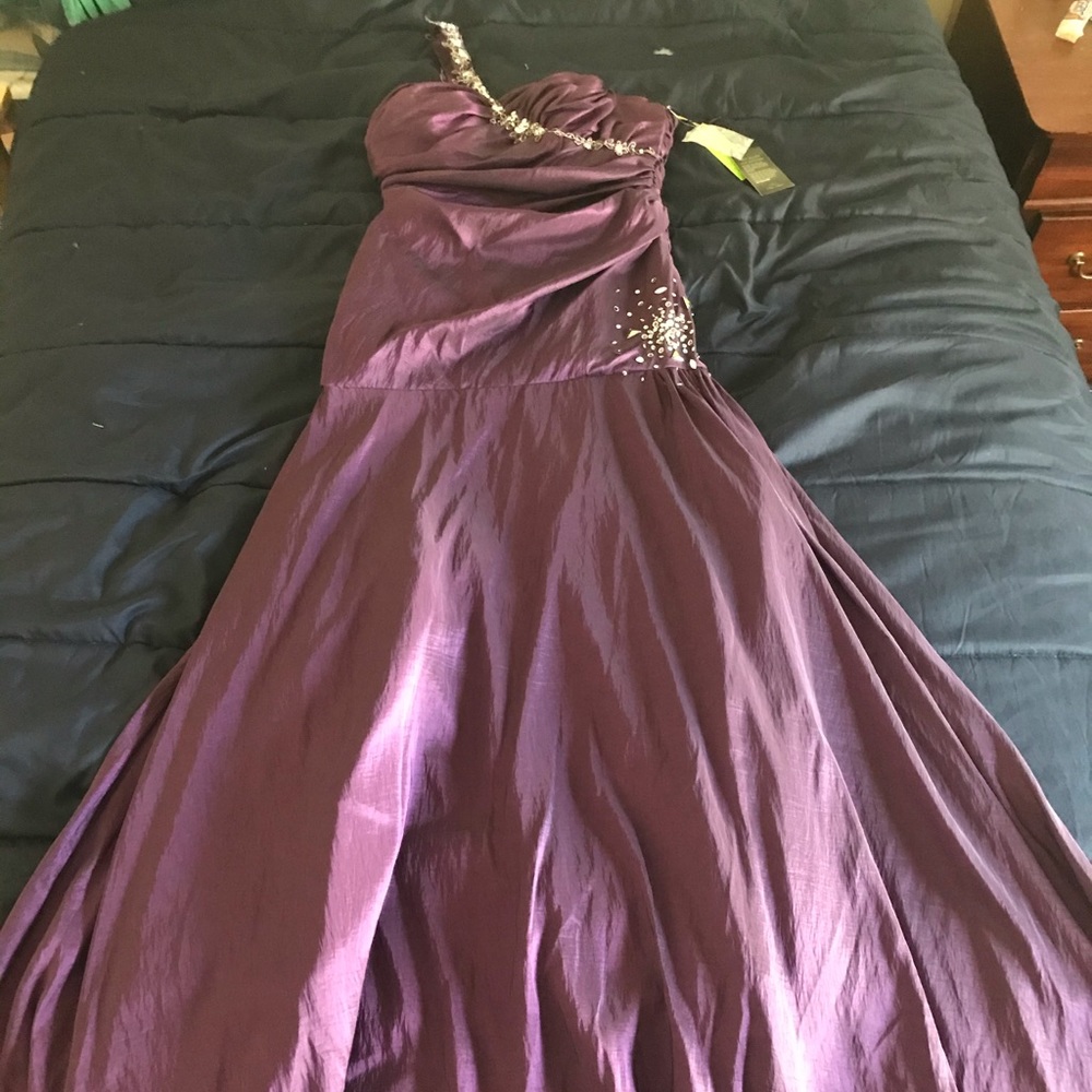 NWT Purple One Shoulder Formal Gown By Nox Size 8